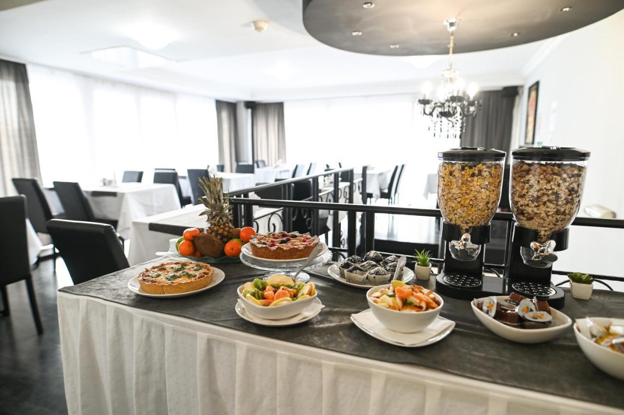 Garni Hotel Dash Novi Sad Exterior foto